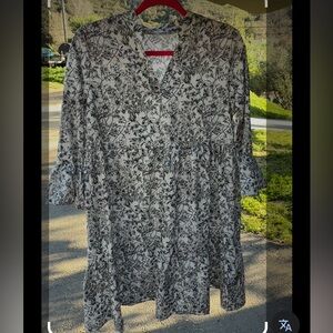 Elegant Black and White Floral Tunic Dress